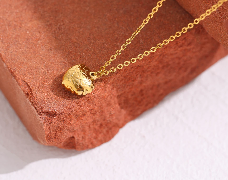 Shell of Love Pendant Necklace