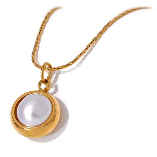 Pearl Pendant Necklace