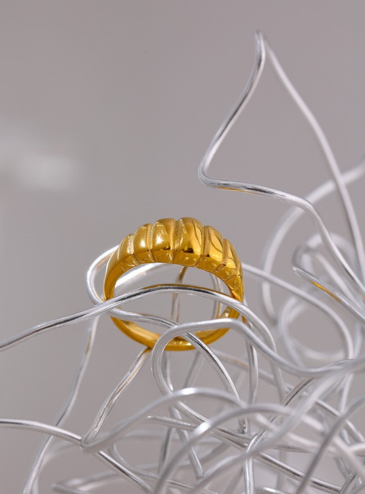 Croissant Ring